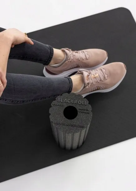 blackroll-groove-standardowy-walek-treningowy-twardosc-sredniej-twardosci