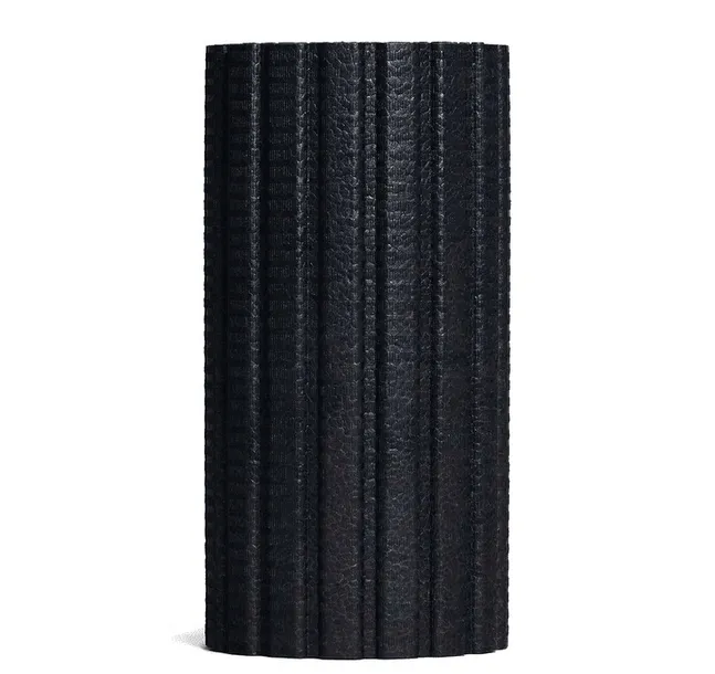 blackroll-groove-standardowy-walek-treningowy-marka-blackroll-twardosc-sredniej-twardosci