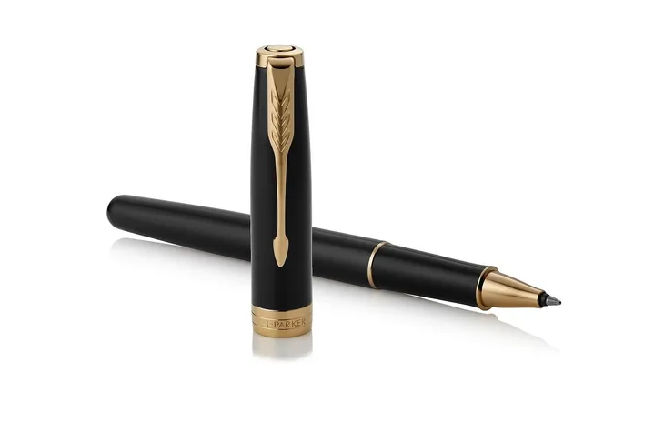 pioro-kulkowe-parker-sonnet-black-lacquer-gt-z-grawerem-waga-z-opakowaniem-0-244-kg