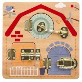 tablica-manipulacyjna-z-zamknieciami-dla-dzieci