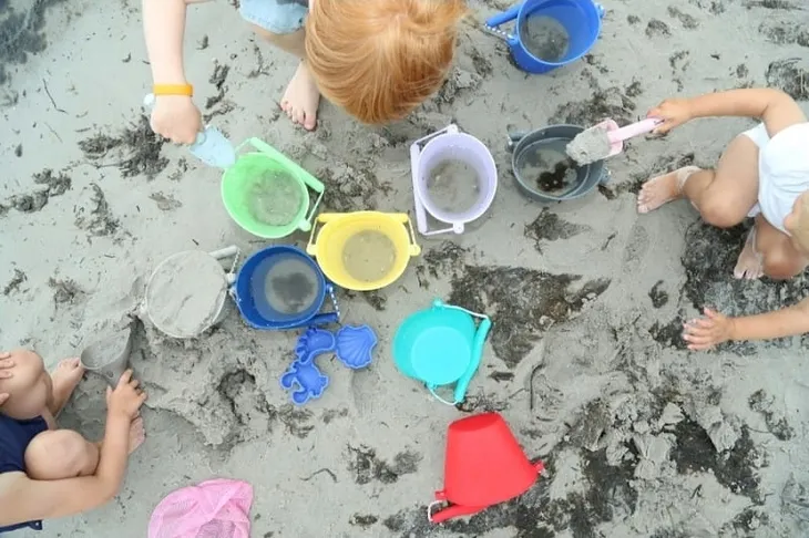 wiaderko-scrunch-6388913-wiek-dziecka-12-m