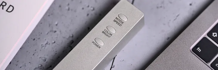 equalizer-rgb-redleaf-40-led-srebrny-zawiera-baterie-tak