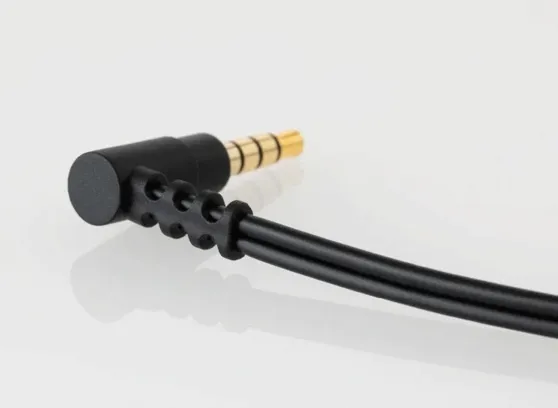 final-audio-study-1-sluchawki-dokanalowe-z-mikrofonem-do-nauki-i-podcastow-marka-final-audio-konstrukcja-zamknieta