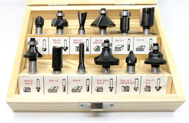 frezy-do-drewna-jobi-12-elem-zastosowanie-drewno