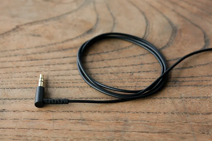 sluchawki-dokanalowe-final-audio-e2000-waga-produktu-12-g