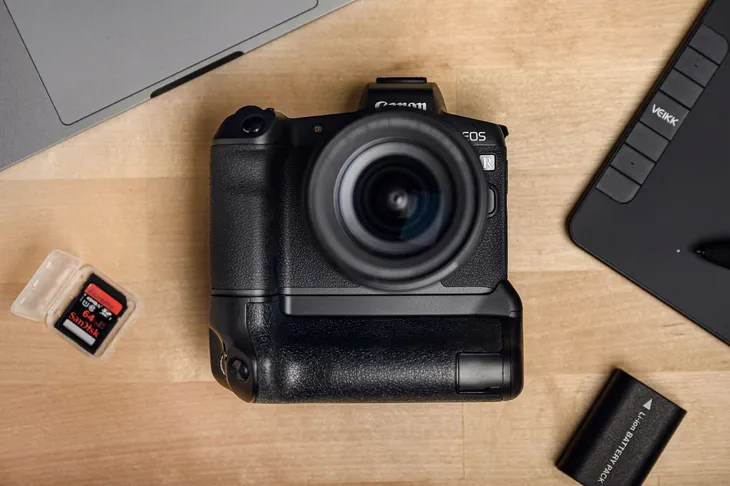 battery-pack-newell-bg-e22-do-canon-eos-r-rodzaj-zamiennik