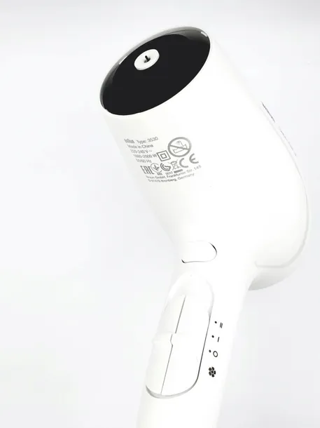 suszarka-do-wlosow-braun-hd380-konstrukcja-uchwyt-do-zawieszenia