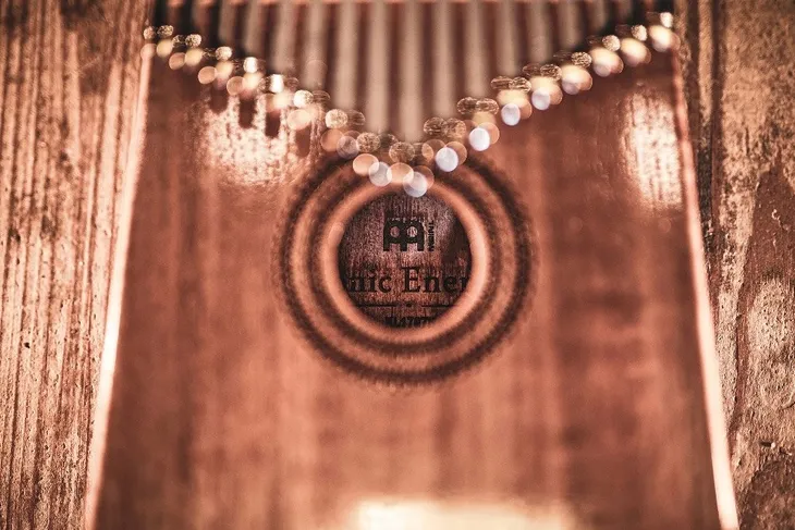 meinl-kl1707h-kalimba-17-tonowa-akacja-zestaw-waga-z-opakowaniem-0-4-kg-marka-meinl-kod-producenta-kl1707h