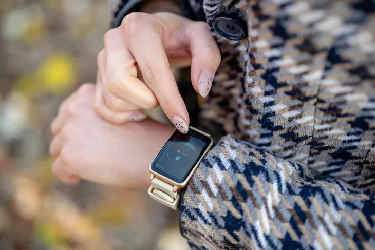 zegarek-smartwatch-sportowy-cisnienie-kroki-sen-szerokosc-paska-16-mm