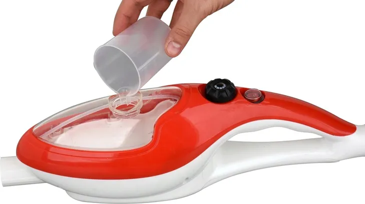 mop-parowy-lund-67221-zalaczone-wyposazenie-3-szczotki-do-roznych-powierzchni