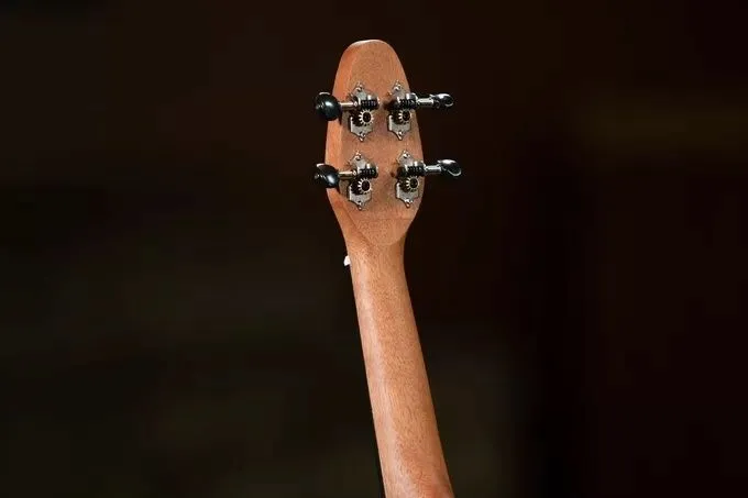 ukulele-sopranowe-ortega-rodzaj-sopranowe-kolor-brazowy