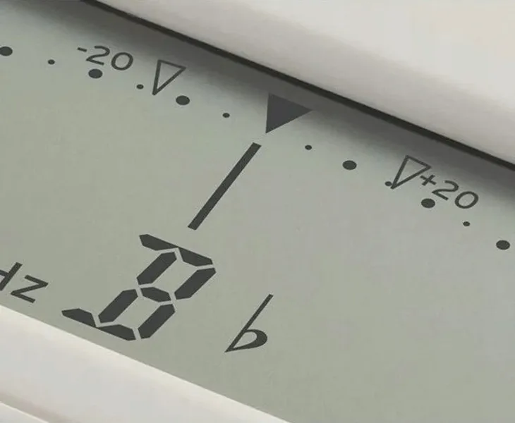 korg-ca-50-tuner-chromatyczny-stroik-gitarowy-elektryk-bas-bialy-kod-producenta-ca-50