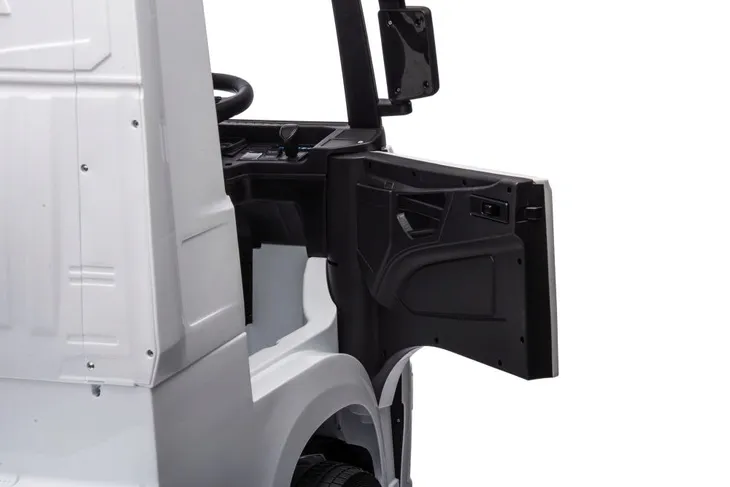 samochod-lean-toys-bialy-wiek-dziecka-3-lata