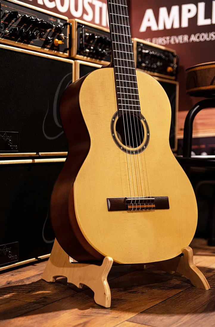 statyw-gitarowy-ortega-owgs-2