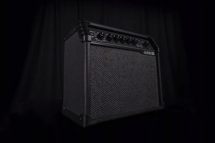 combo-tranzystorowy-line-6-konstrukcja-tranzystorowy-waga-z-opakowaniem-5-kg