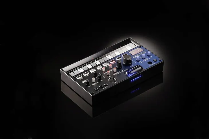 syntezator-korg-volca-nubass-kolor-czarny