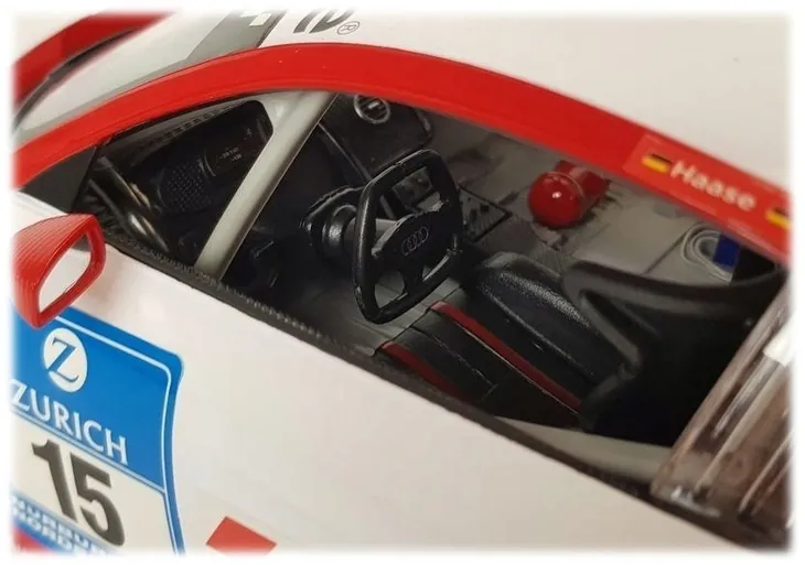 samochod-rastar-bialy-czerwony-wiek-dziecka-6-lat