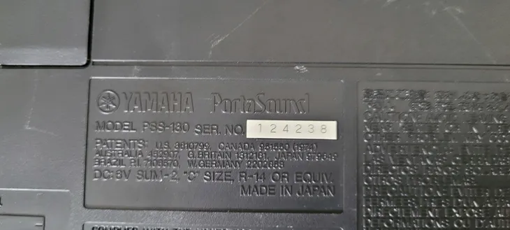 keyboard-yamaha-pss-e30-kolor-bialy