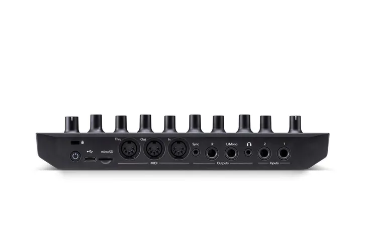 syntezator-novation-circuit-tracks-model-circuit-tracks