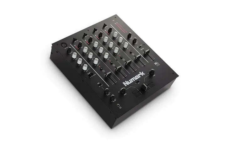 numark-m6-usb-black-mikser-czterokanalowy-kolor-czarny