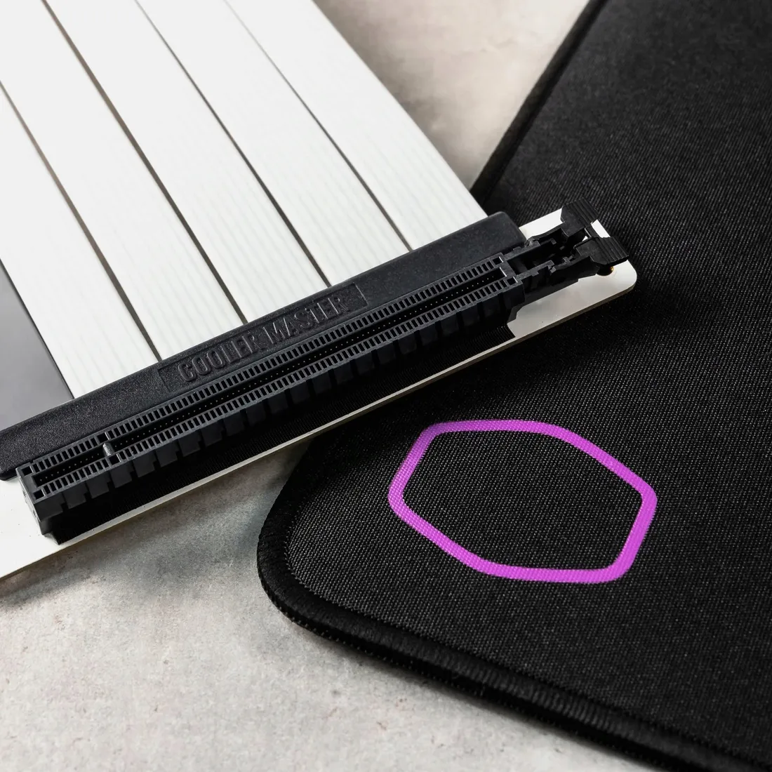 cooler-master-masteraccessory-riser-cable-pcie-4-0-waga-z-opakowaniem-0-129-kg