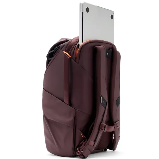 plecak-peak-design-everyday-backpack-20l-v2-eclipse-fioletowy-model-everyday-backpack-20l-v2