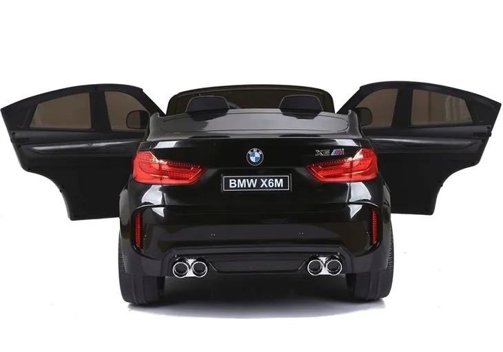 samochod-bmw-czarny-zlozony-liczba-miejsc-2