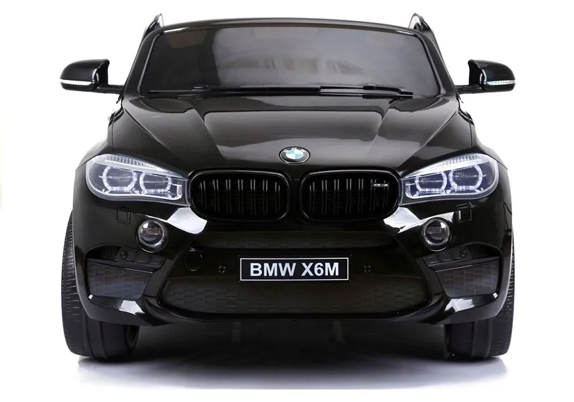 samochod-bmw-czarny-zlozony