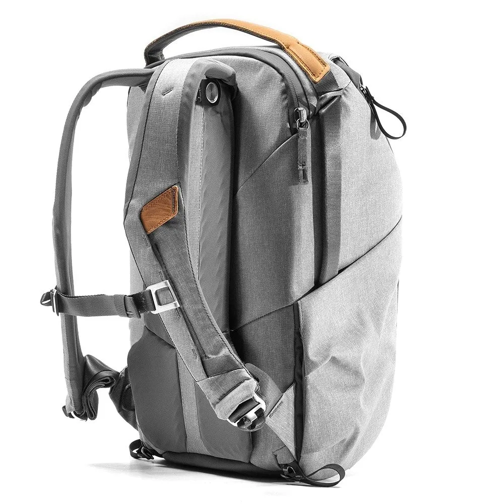 plecak-fotograficzny-peak-design-everyday-backpack-20l-v2-popielaty-marka-peak-design