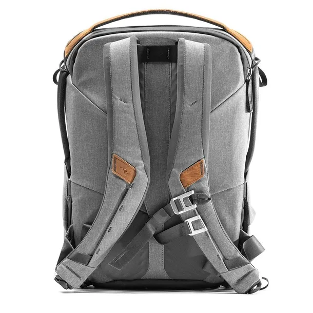 plecak-fotograficzny-peak-design-everyday-backpack-20l-v2-popielaty-model-everyday-backpack-20l-v2