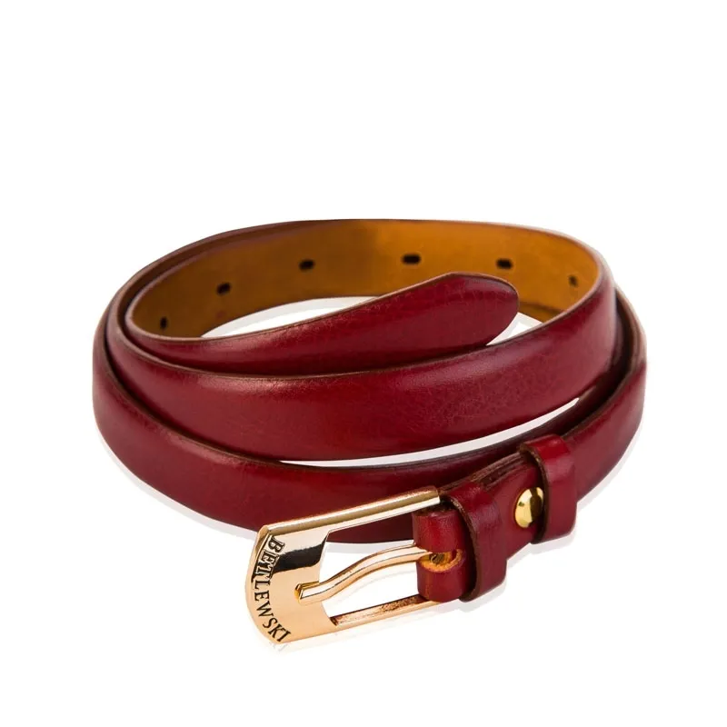 betlewski-pasek-czerwony-kobieta