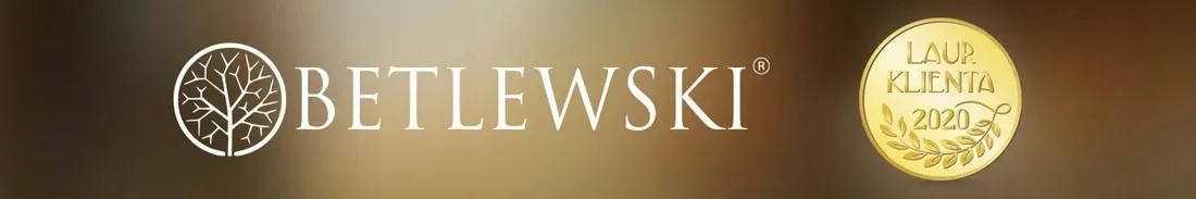 betlewski-pasek-czerwony-kobieta