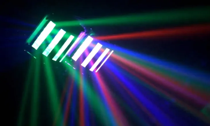 light4me-derby-mix-strobo-laser-multiefekt-led-marka-light4me-waga-z-opakowaniem-3-kg