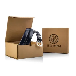 betlewski-pasek-niebieski-kobieta