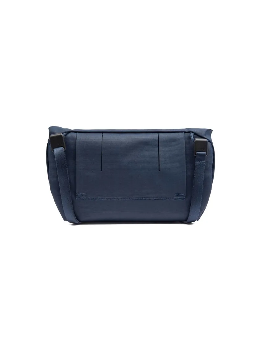 peak-design-field-pouch-midnight-v2-pasek-niebieski