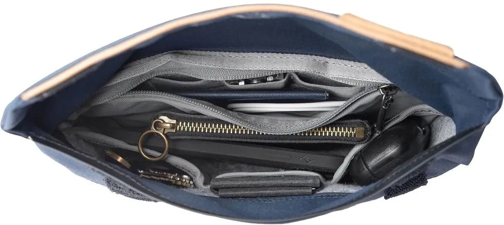 peak-design-field-pouch-midnight-v2-pasek-niebieski