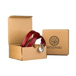 betlewski-pasek-czerwony-kobieta