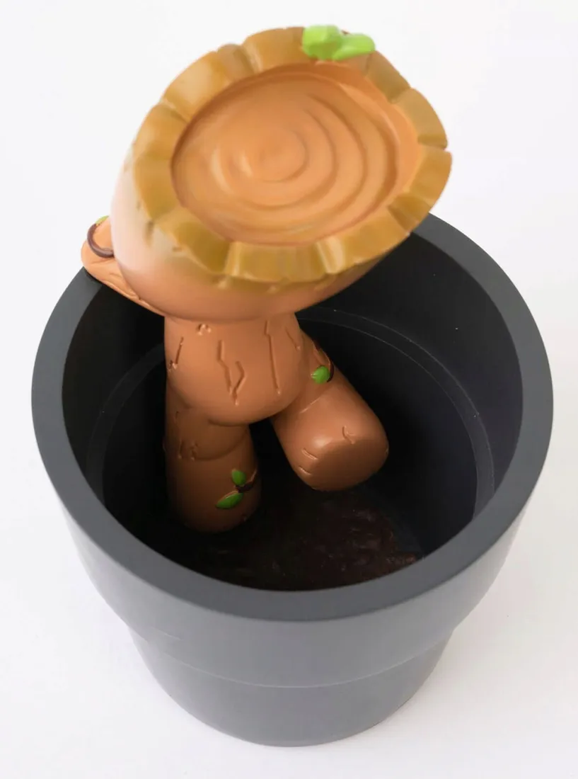 pojemnik-na-przybory-marvel-groot-w-doniczce