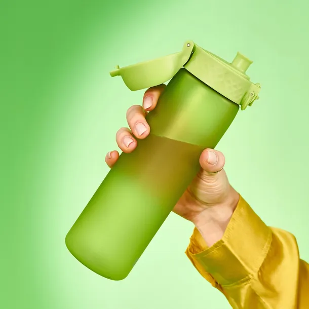 butelka-ion8-500ml-zielona-recyclon-bpa-free-szczelna-szerokosc-produktu-6-5-cm