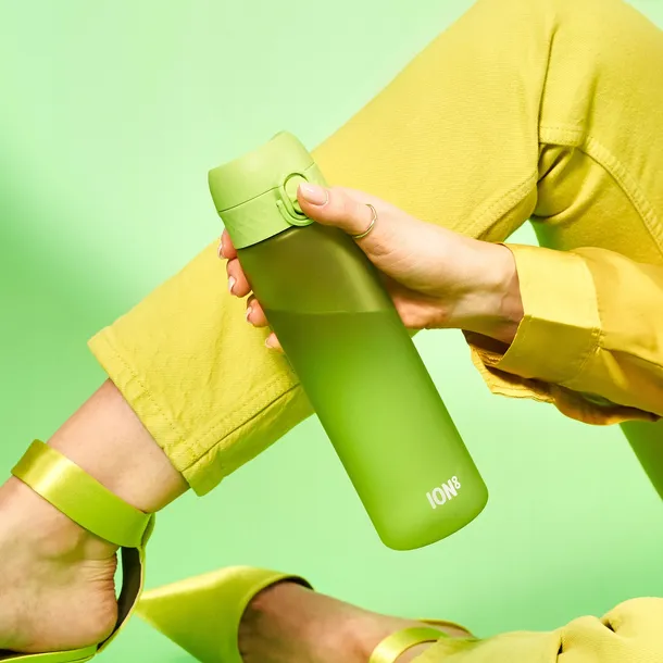 butelka-ion8-500ml-zielona-recyclon-bpa-free-szczelna-waga-z-opakowaniem-0-132-kg-pojemnosc-500-ml