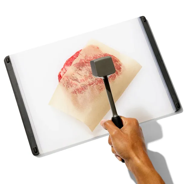 tluczek-do-miesa-oxo-waga-z-opakowaniem-0-2-kg