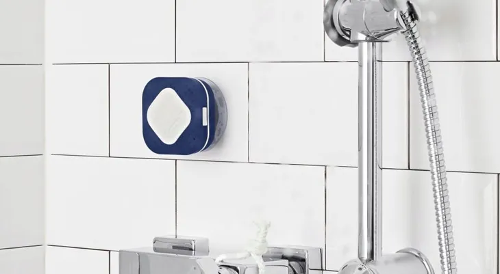 glosnik-bluetooth-lazienkowy-tchibo-335926-zasilanie-akumulatorowe