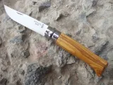 scyzoryk-opinel-nr-8-luxury-range-ze-skorzana-pochwa-drewno-oliwne-ostrze-gladkie