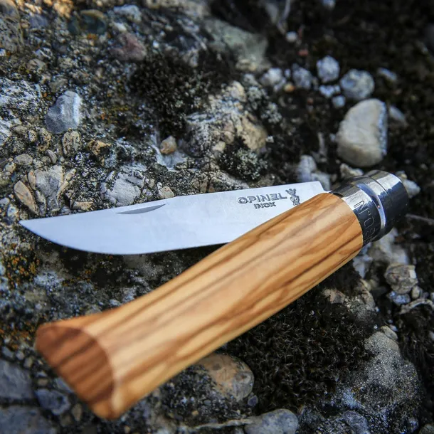 scyzoryk-opinel-nr-8-luxury-range-ze-skorzana-pochwa-drewno-oliwne-dlugosc-glowni-8-5-cm