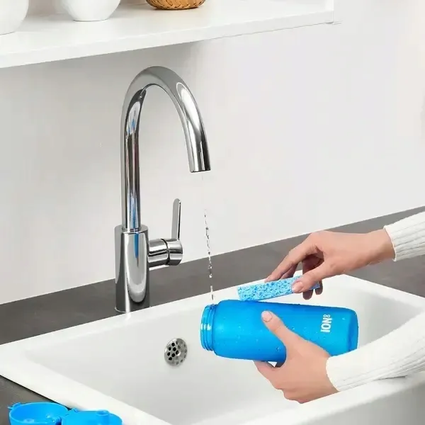 butelka-ion8-750ml-niebieska-recyclon-bpa-free-lekka-szczelna-srednica-7-7-cm