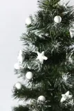 choinka-sztuczna-osniezona-65-cm-bombki-drzewko-swiateczne-z-ozdobami-wysokosc-cm-do-100-cm