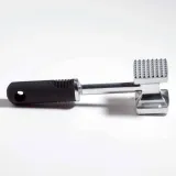 oxo-praska-do-ziemniakow-stal-czarna-good-grips-marka-oxo-kolor-czarny