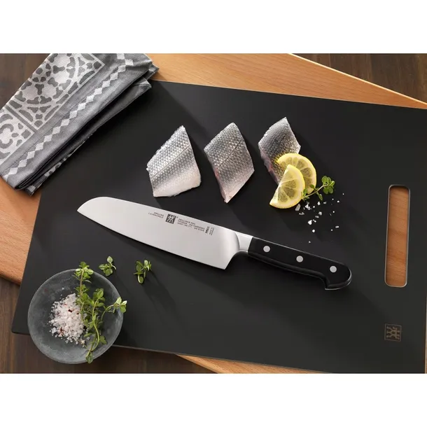 zwilling-pro-noz-santoku-uniwersalny-18cm-hartowany-marka-zwilling