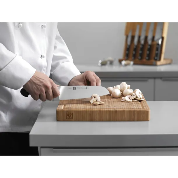 zwilling-pro-noz-santoku-uniwersalny-18cm-hartowany-material-ostrza-stal-nierdzewna
