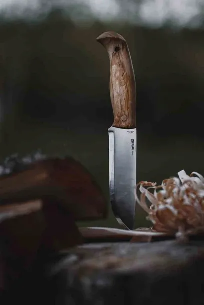 noz-helle-nord-dlugosc-glowni-9-cm